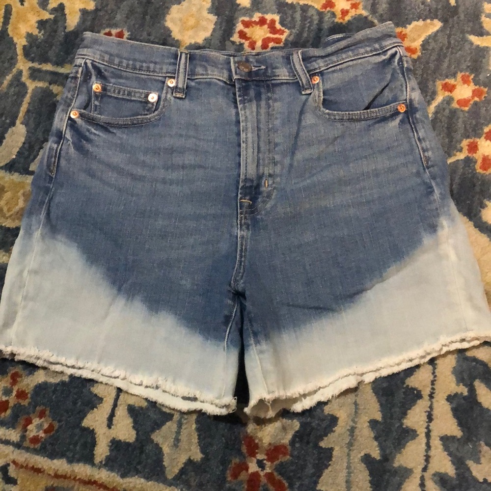 GAP 4” short high rise sz 29/8